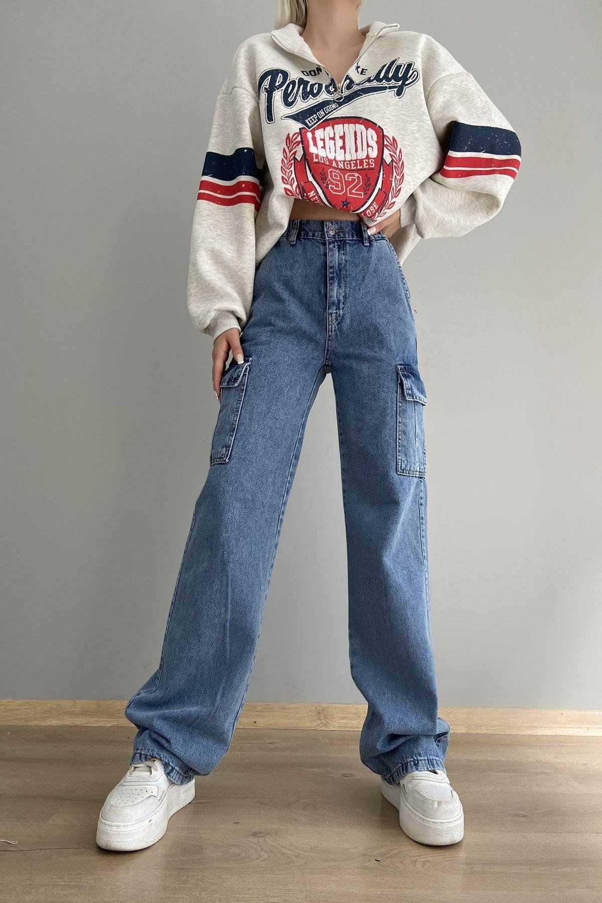 BASKI VE NAKIŞLI YARIM FERMUARLI SWEAT