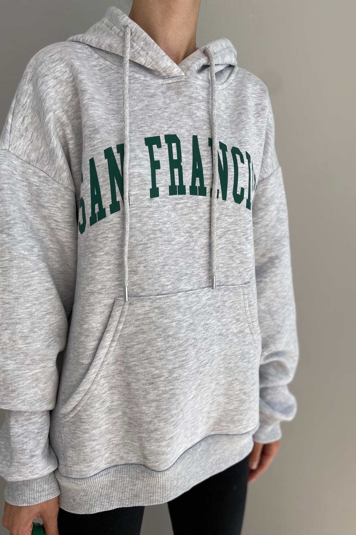 BASKILI KAPŞONLU SWEATSHIRT