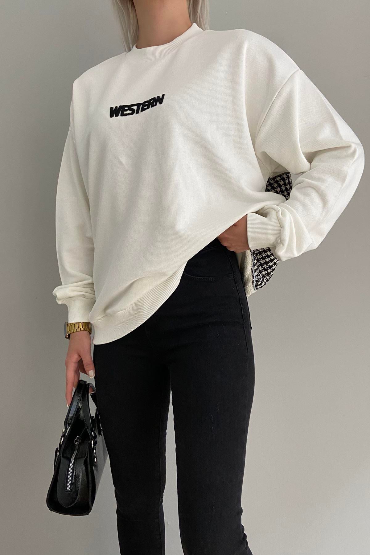 BİİSKLET YAKA NAKIŞLI SWEAT