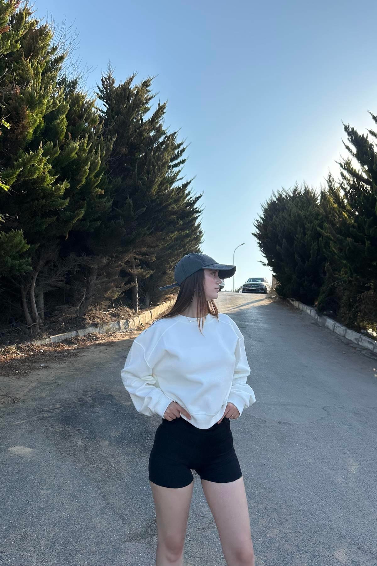 BİSİKLET YAKA CROP SWEATSHIRT
