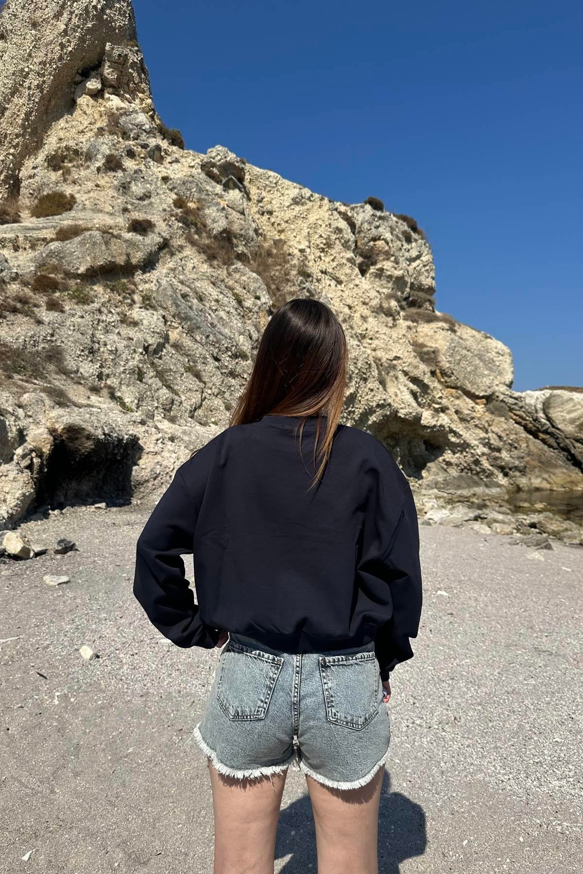 BİSİKLET YAKA CROP SWEATSHIRT