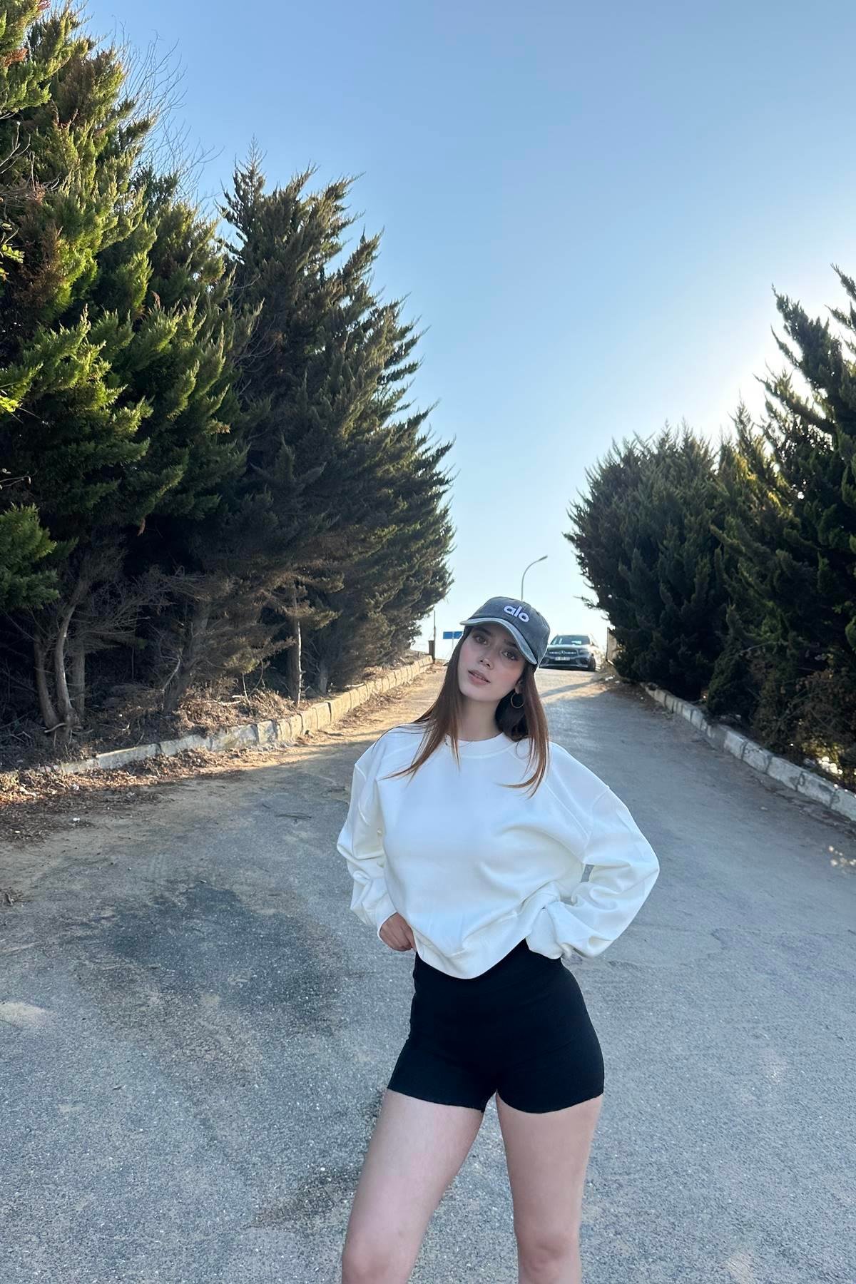 BİSİKLET YAKA CROP SWEATSHIRT