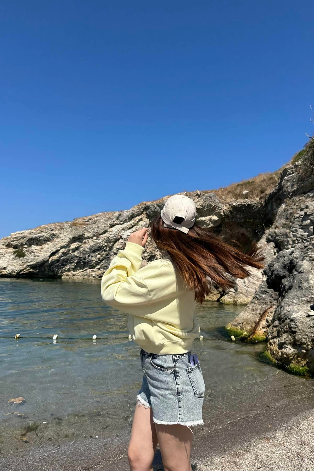 BİSİKLET YAKA CROP SWEATSHIRT