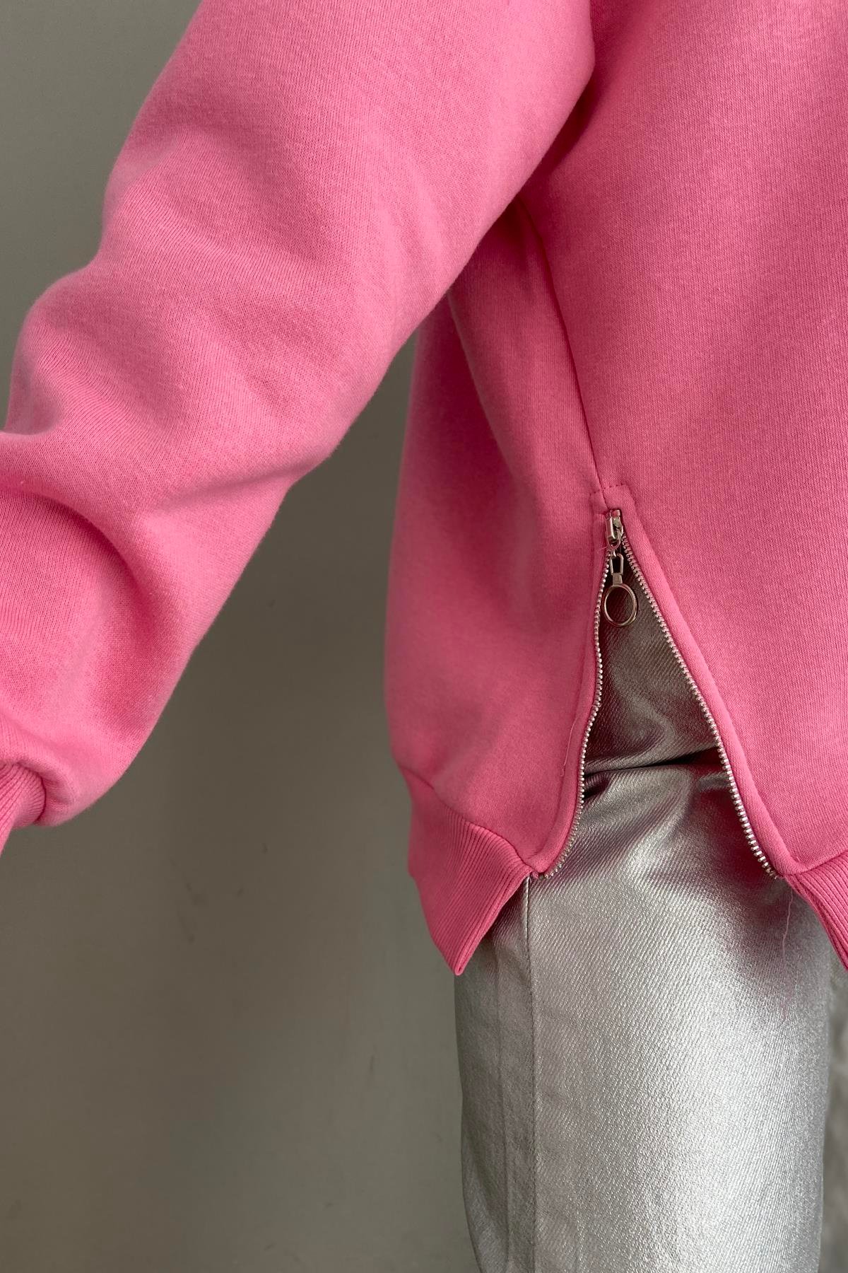 BİSİKLET YAKA FERMUAR DETAYLI SWEATSHIRT