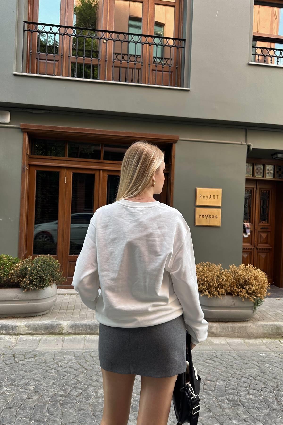 BİSİKLET YAKA NAKIŞ DETAY SWEATSHIRT