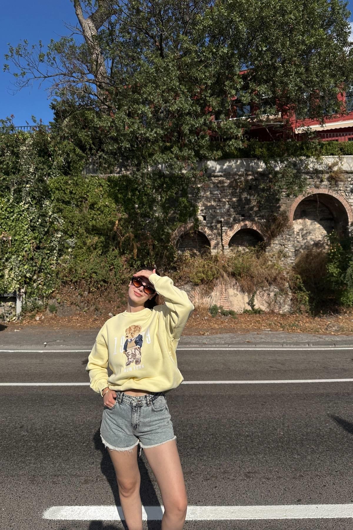 BİSİKLET YAKA NAKIŞ DETAY SWEATSHIRT