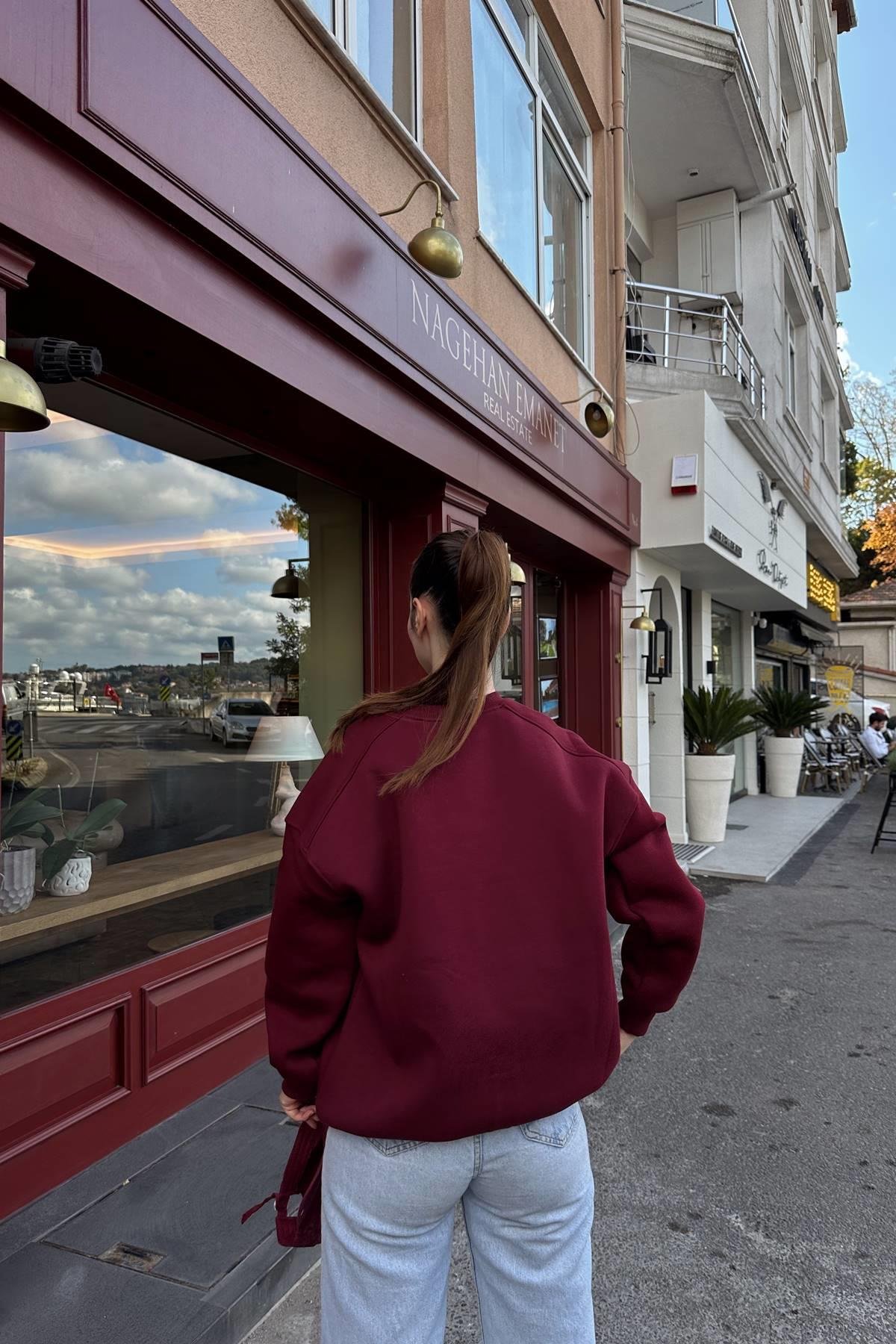 BİSİKLET YAKA NAKIŞ DETAY SWEATSHIRT