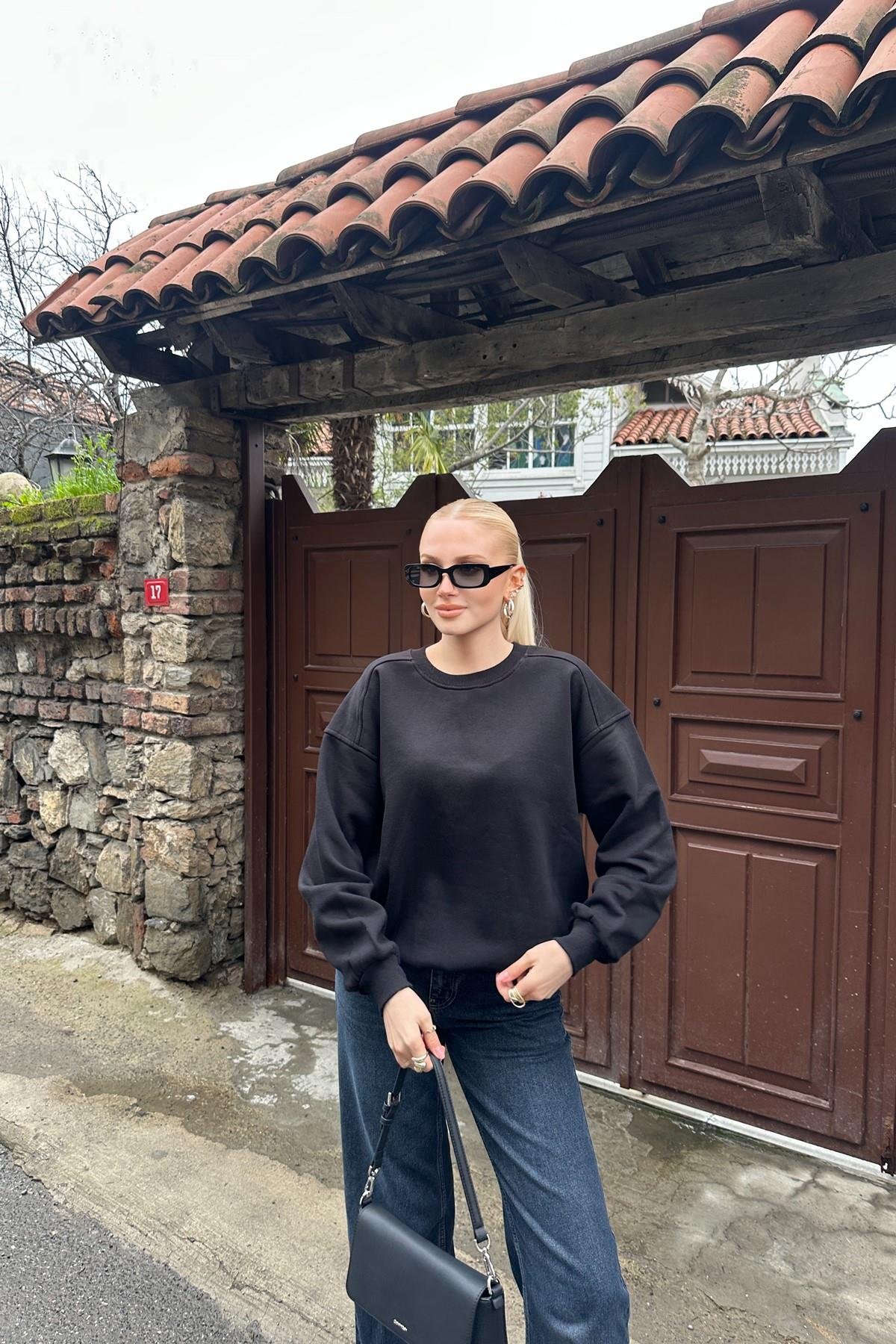 BİSİKLET YAKA OMUZ ROBALI SWEATSHIRT