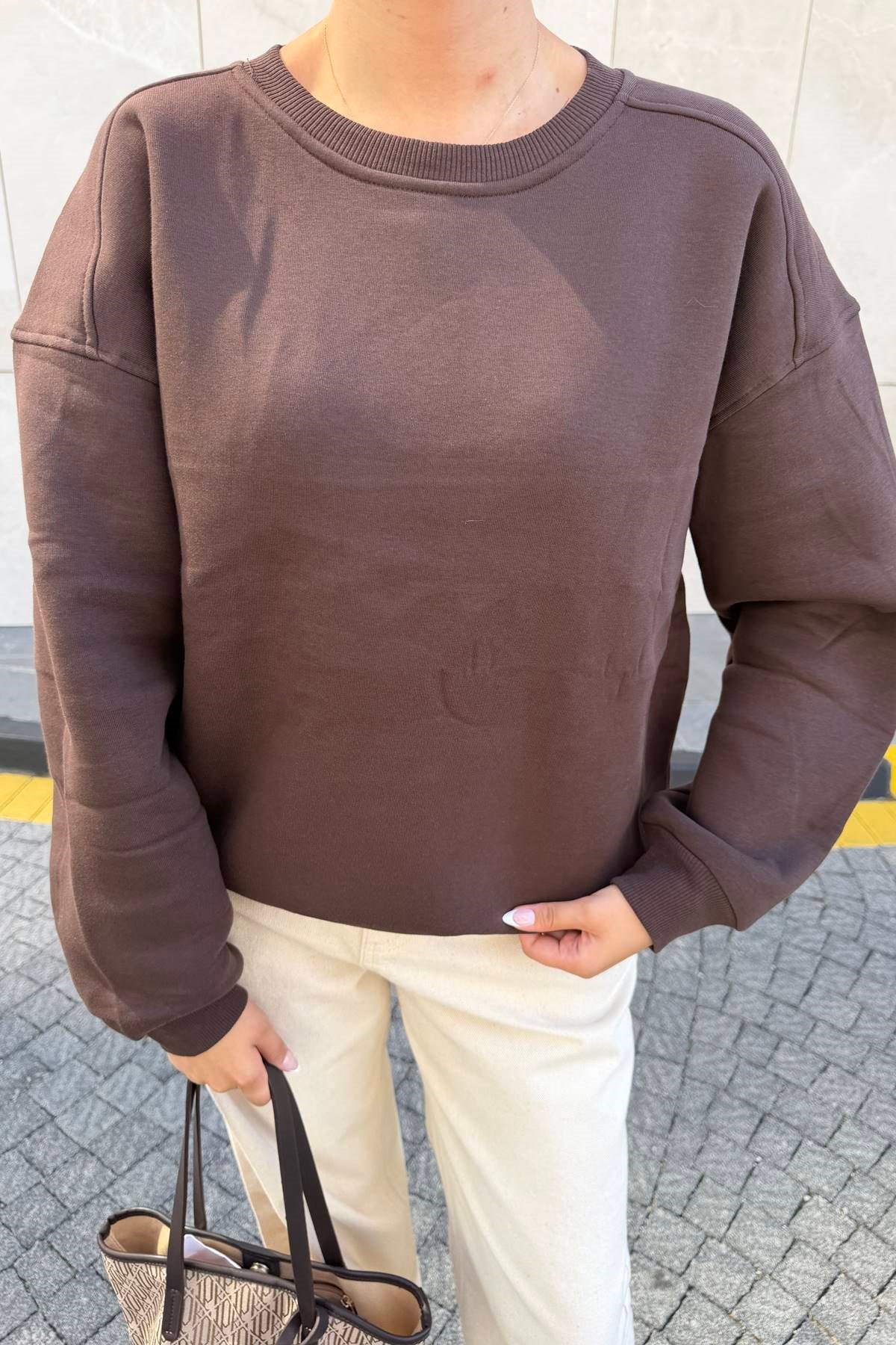 BİSİKLET YAKA OMUZ ROBALI SWEATSHIRT