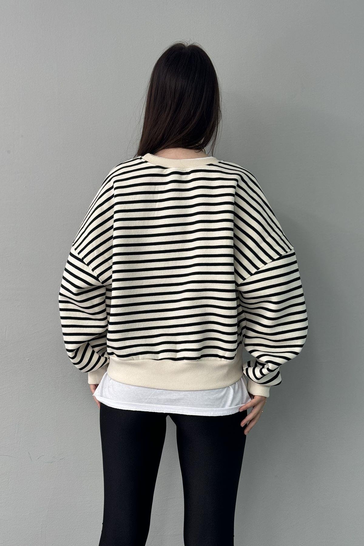 ÇİZGİ DETAYLI GARNİLİ SWETSHIRT