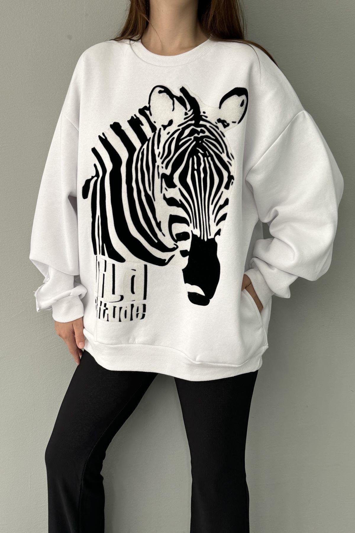 ETİKET VE BASKI DETAYLI SWEATSHIRT