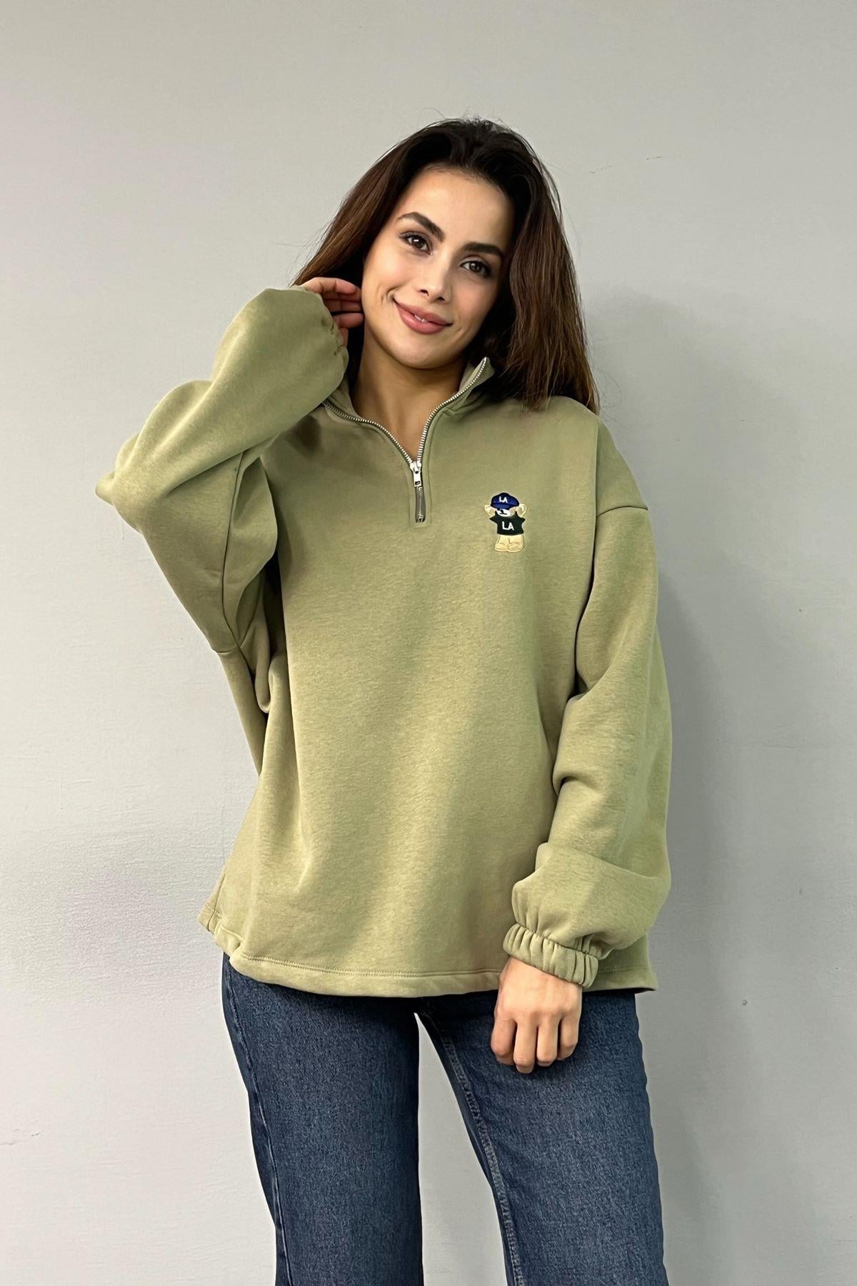 FERMUARLI NAKIŞLI DETAYLI SWEATSHIRT