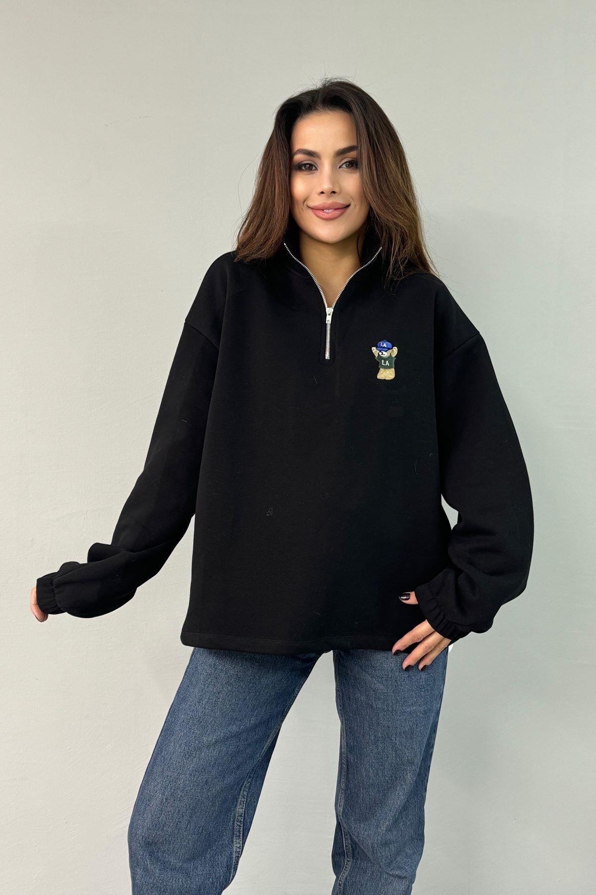 FERMUARLI NAKIŞLI DETAYLI SWEATSHIRT