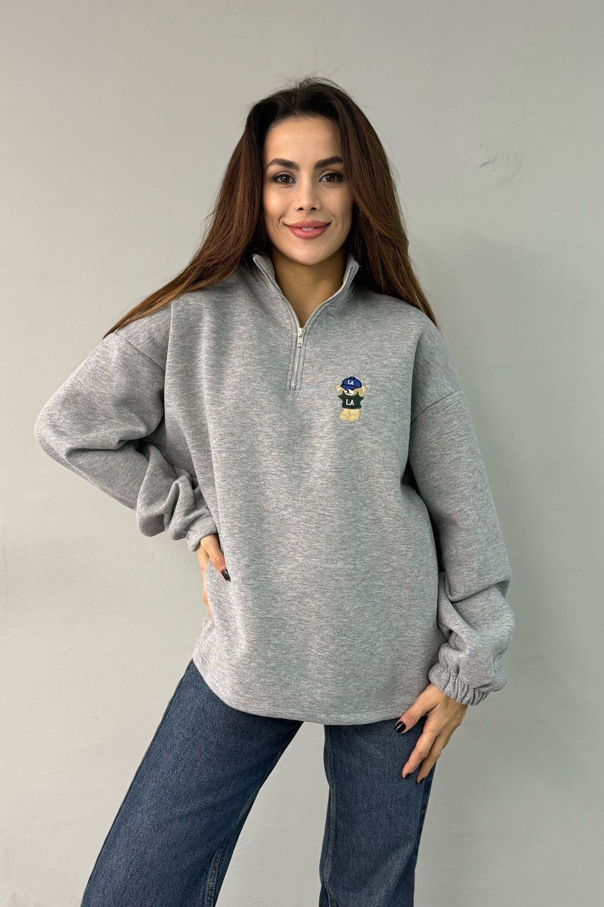 FERMUARLI NAKIŞLI DETAYLI SWEATSHIRT