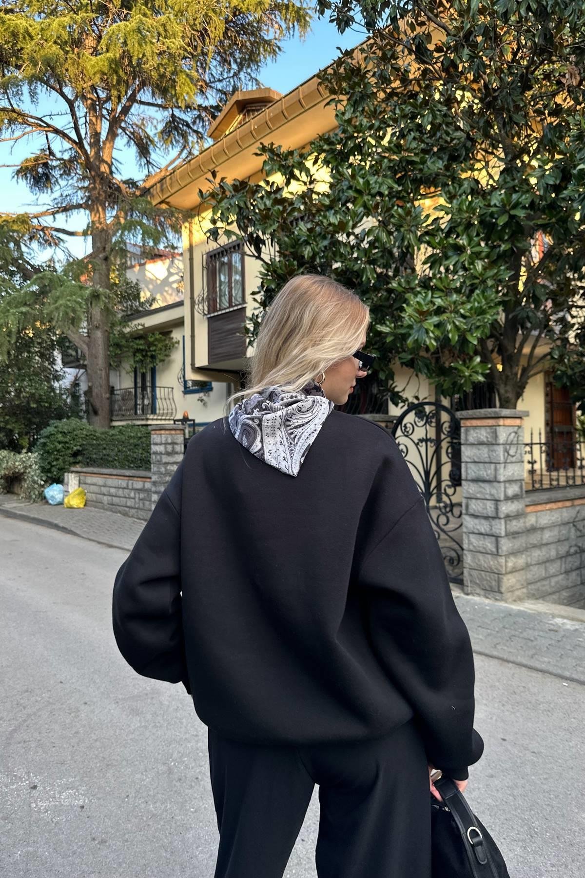 FULAR DETAYLI SWEATSHIRT
