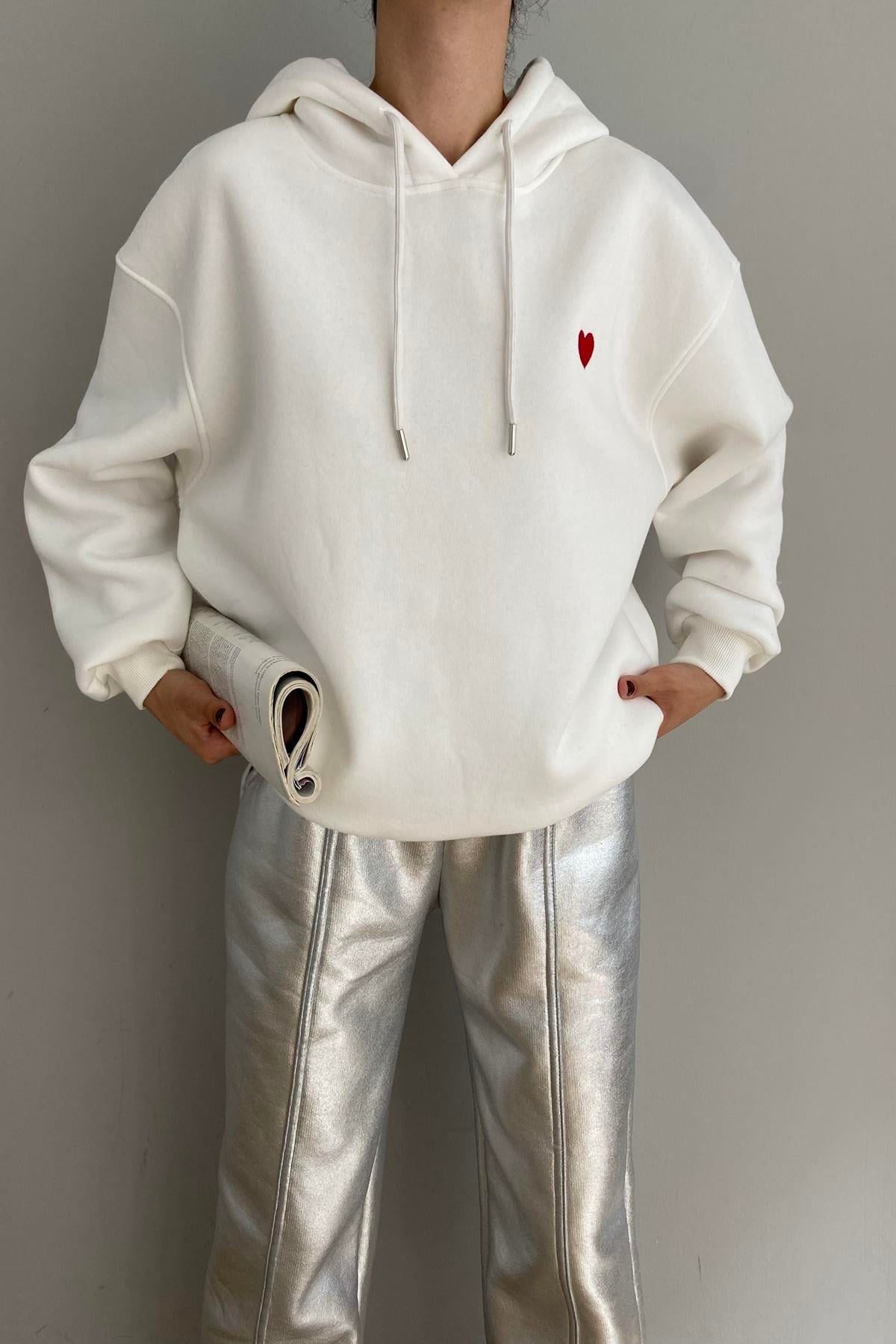 KALP NAKIŞLI KAPŞONLU SWEATSHIRT