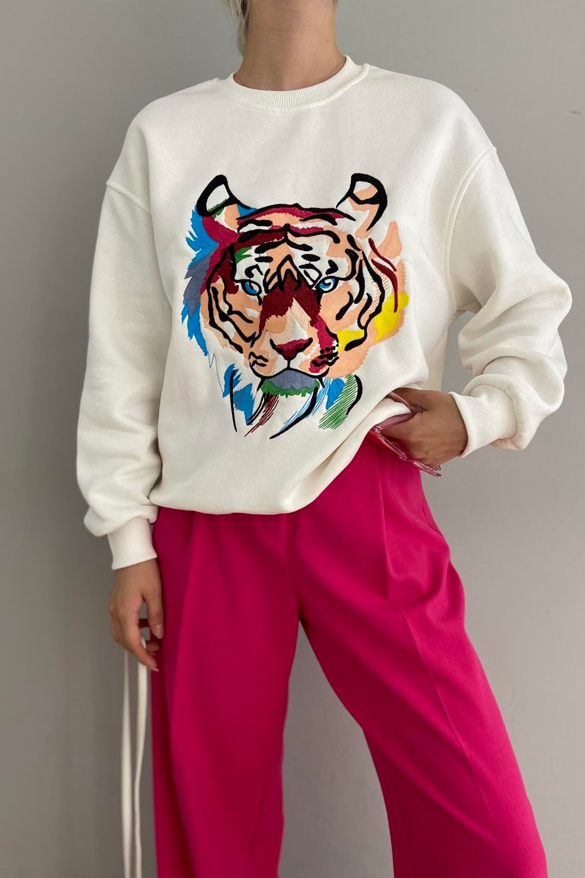 KAPLAN NAKIŞLI SWEATSHIRT