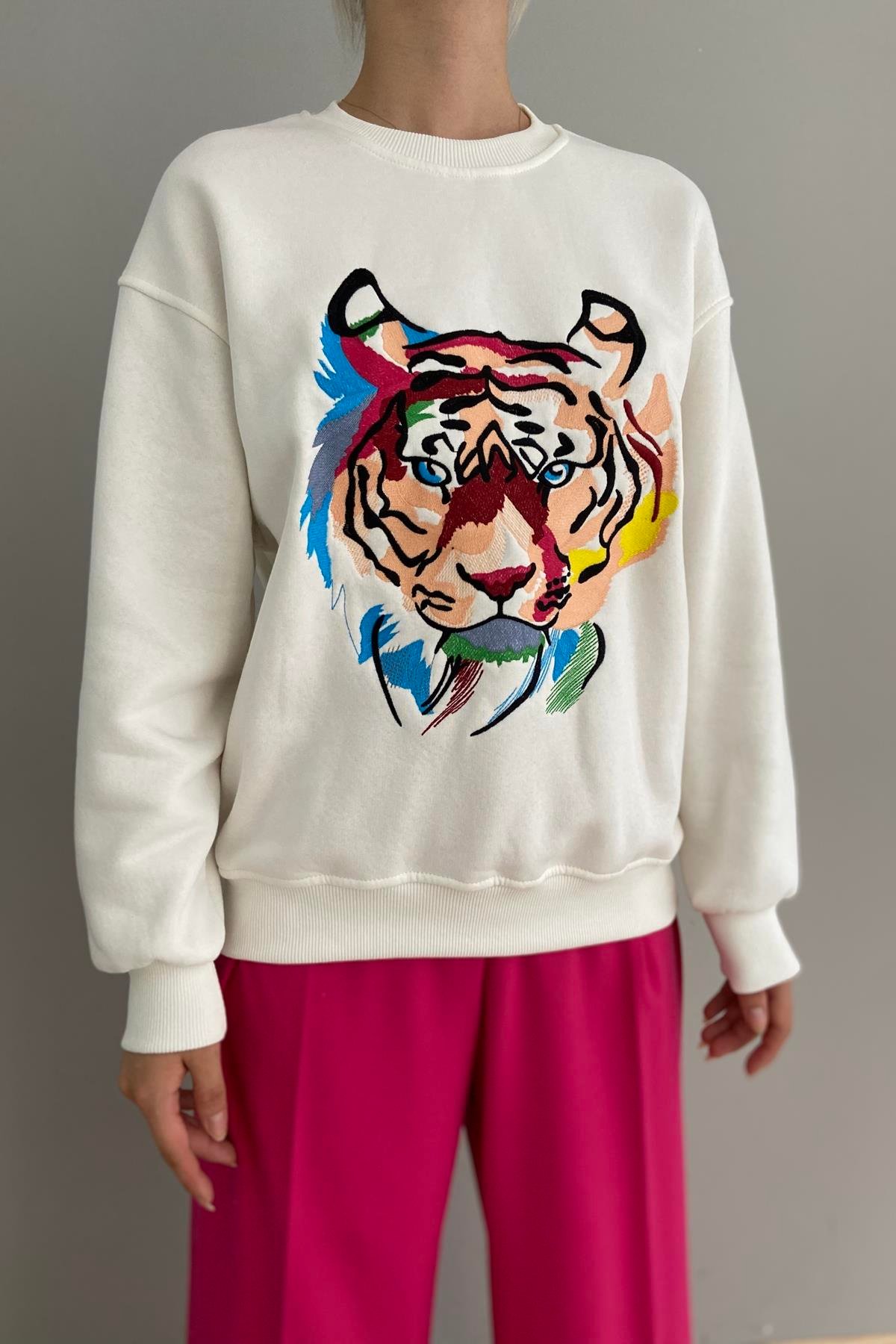 KAPLAN NAKIŞLI SWEATSHIRT