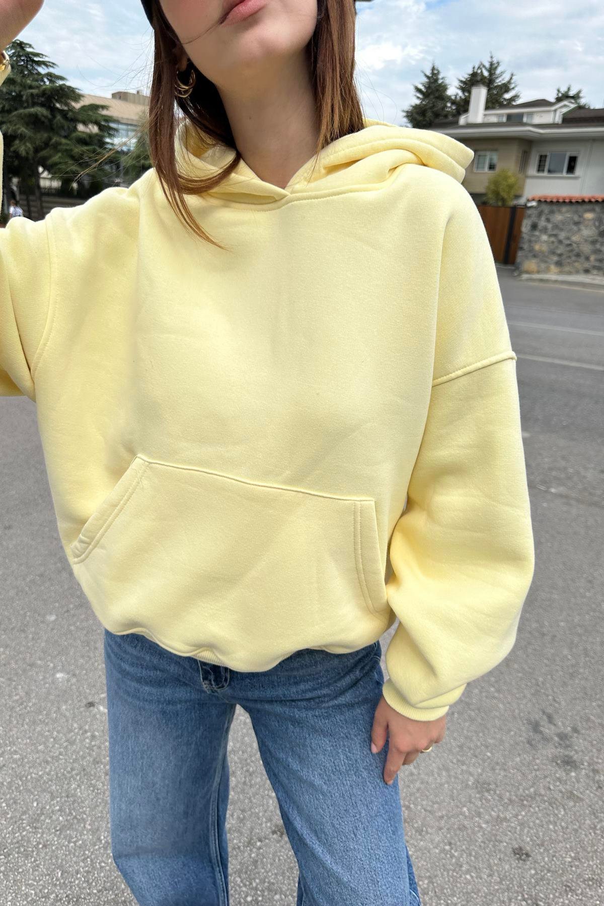 KAPŞONLU CEPLİ SWEATSHIRT