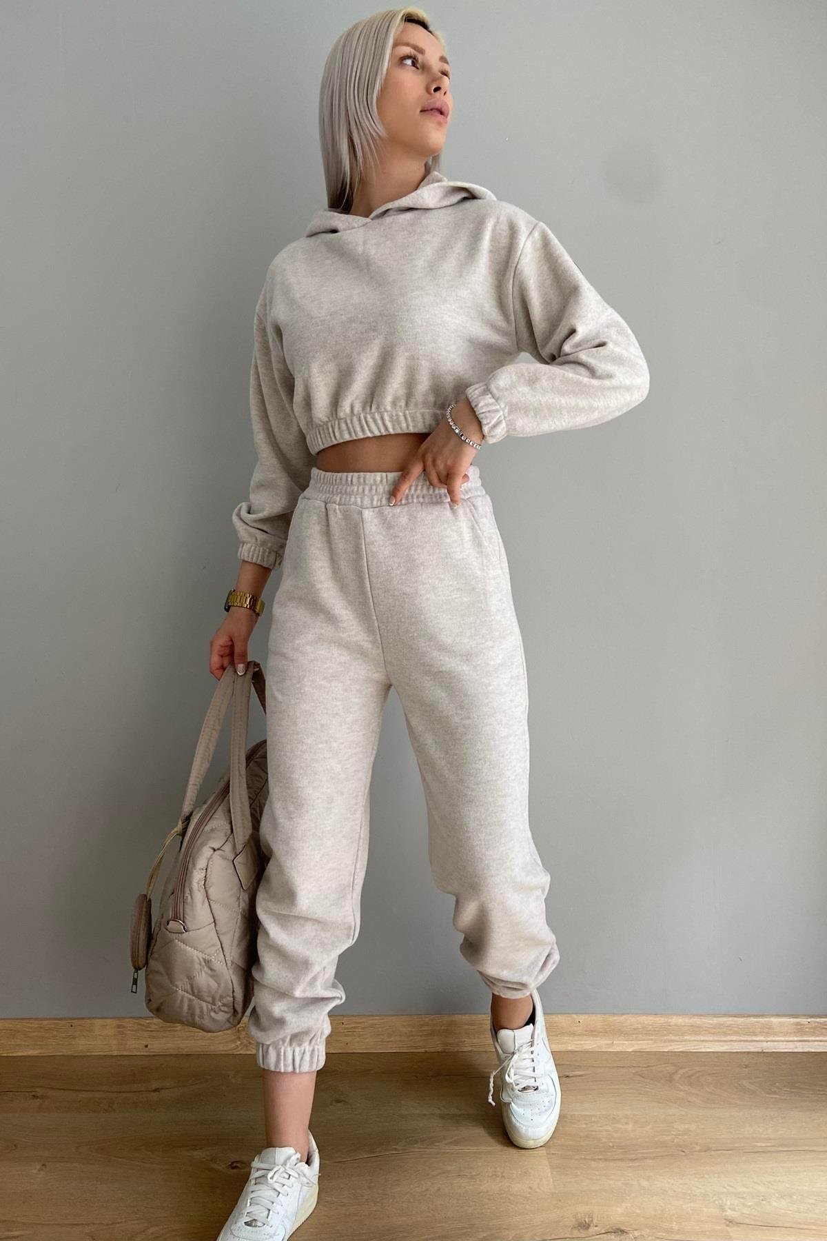 KAPŞONLU CROP SWEAT