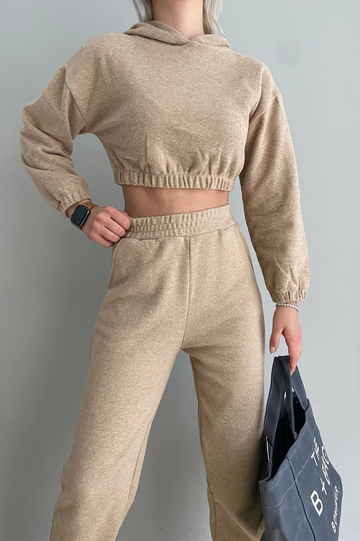 KAPŞONLU CROP SWEAT