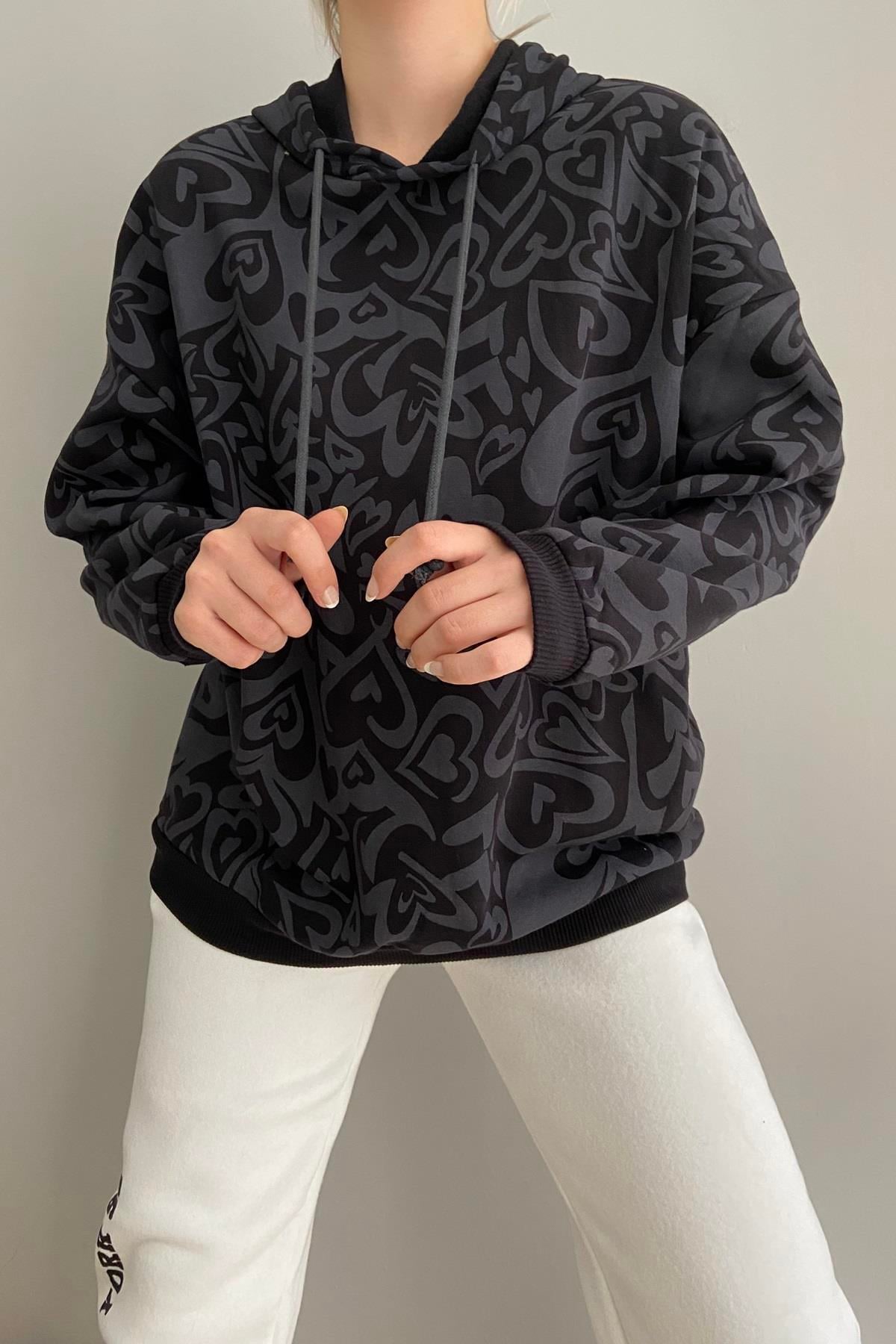 KAPŞONLU DESENLİ SWEAT