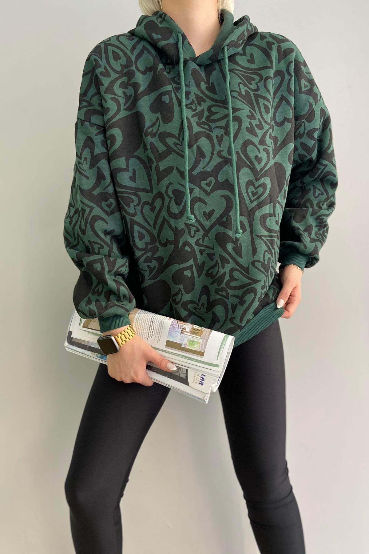 KAPŞONLU DESENLİ SWEAT