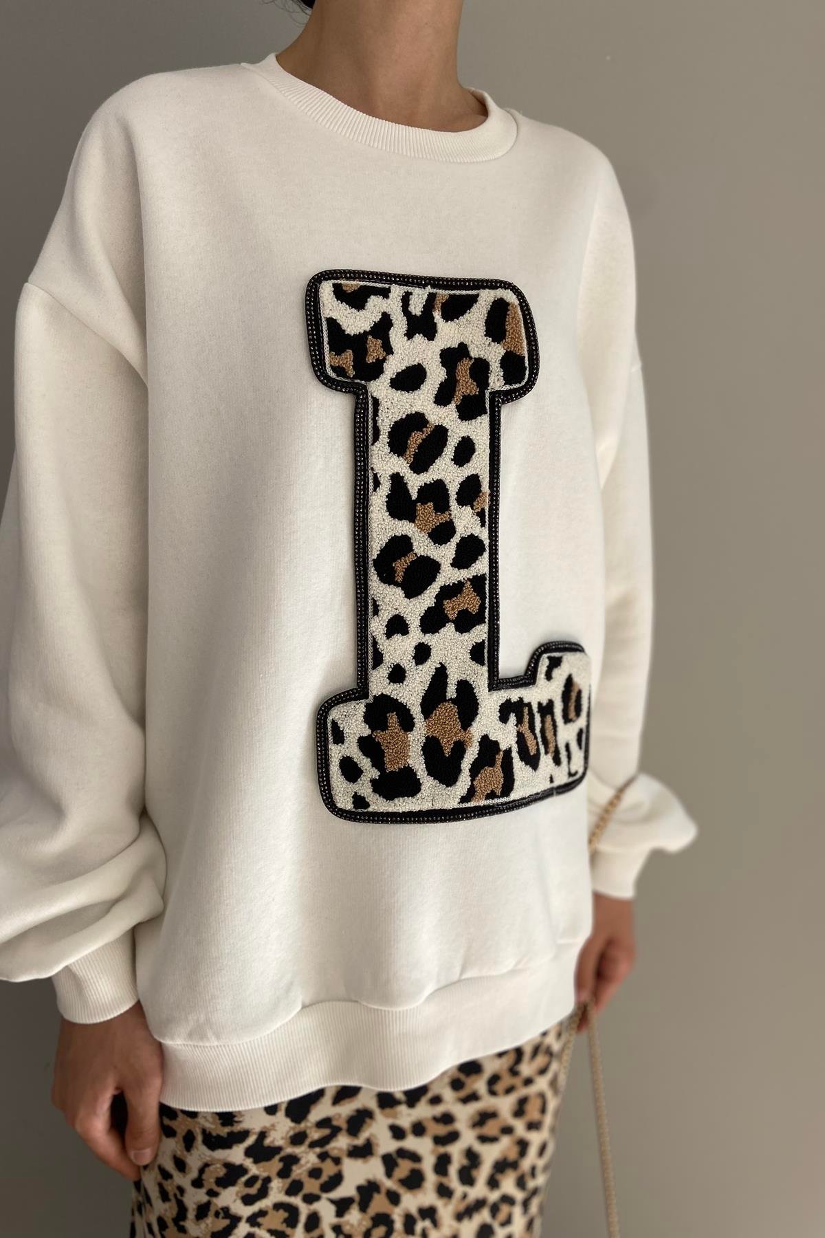 NAKIŞ DETAYLI SWEATSHIRT