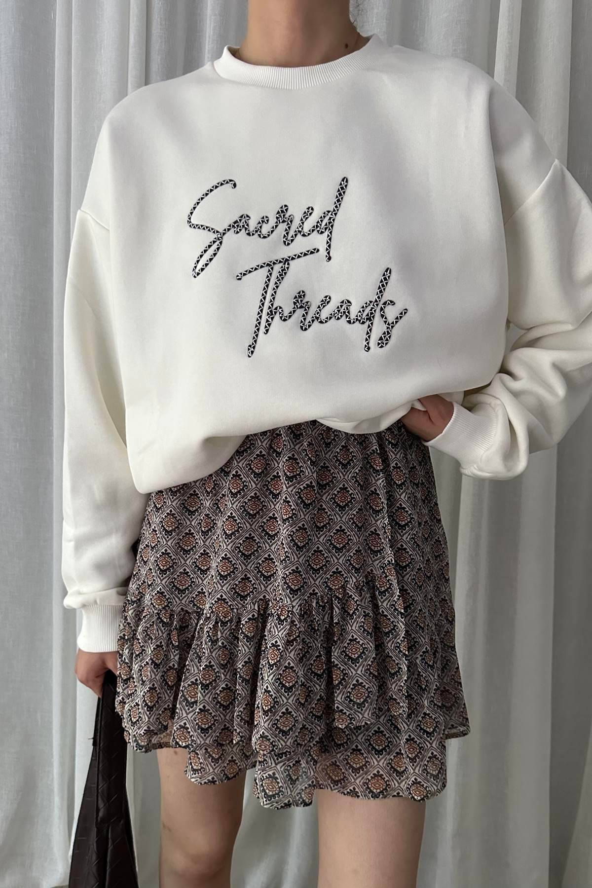 NAKIŞ DETAYLI SWEATSHIRT
