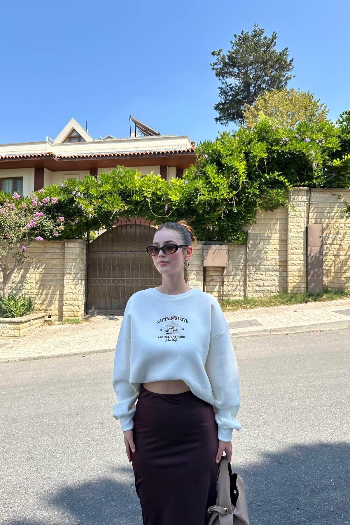 NAKIŞ DETAYLI SWEATSHIRT