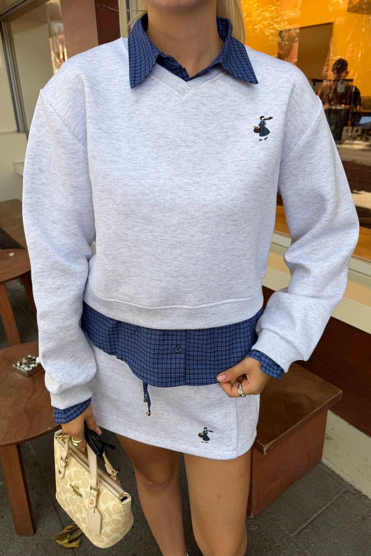 NAKIŞ DETAYLI SWEATSHIRT