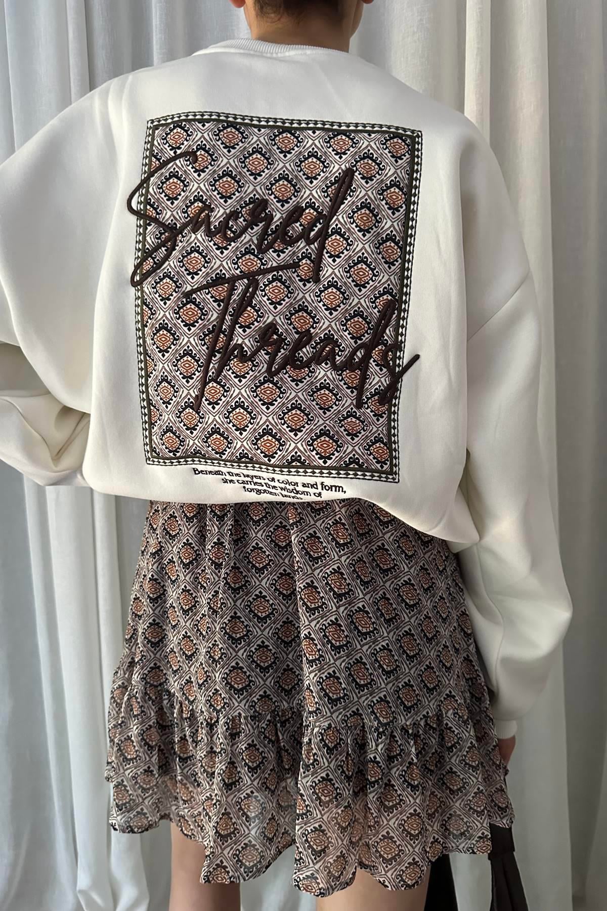 NAKIŞ DETAYLI SWEATSHIRT