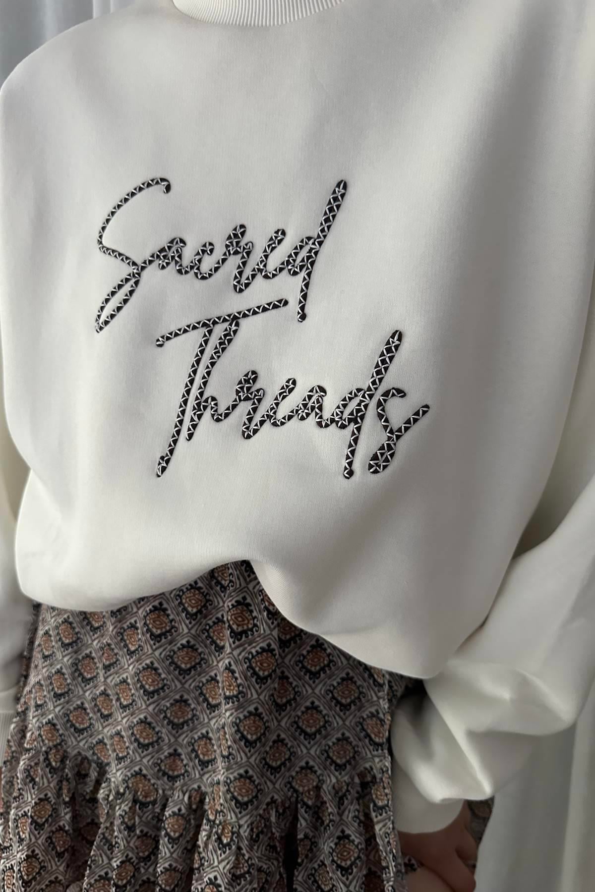 NAKIŞ DETAYLI SWEATSHIRT