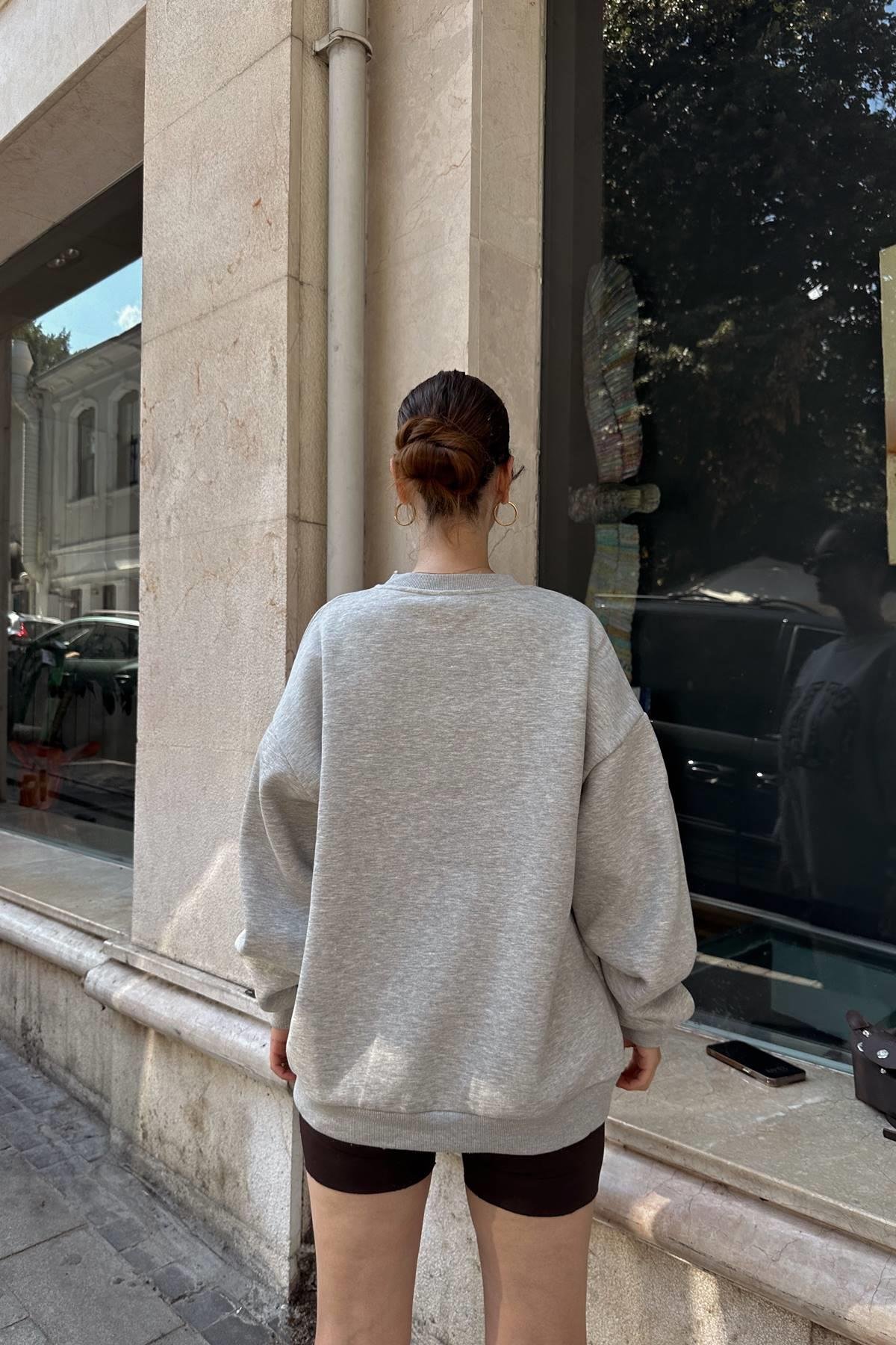 NAKIŞ DETAYLI SWEATSHIRT