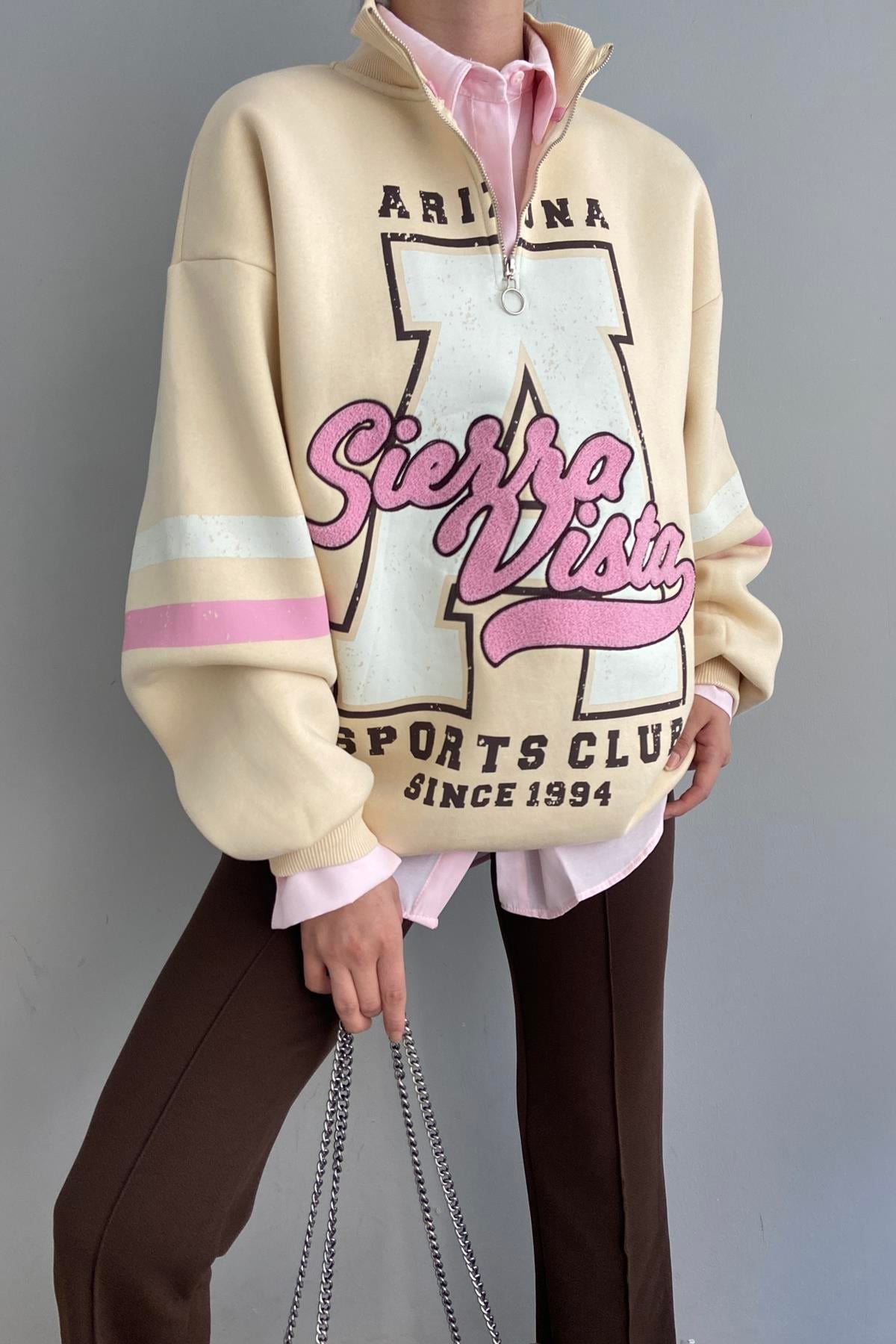 ÖNÜ FERMUARLI NAKIŞLI SWEATSHIRT
