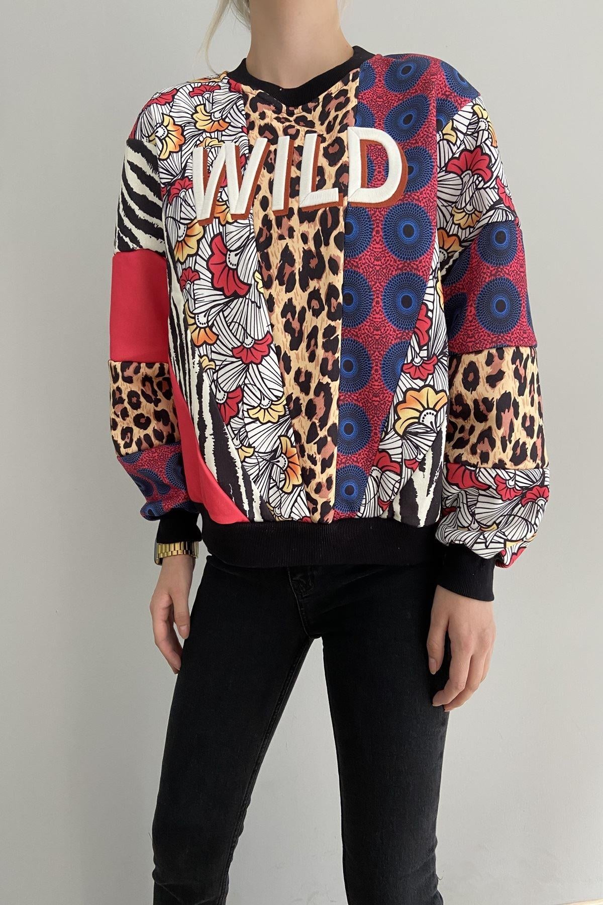 PATCH DESEN ÖNÜ NAKIŞLI SWEAT
