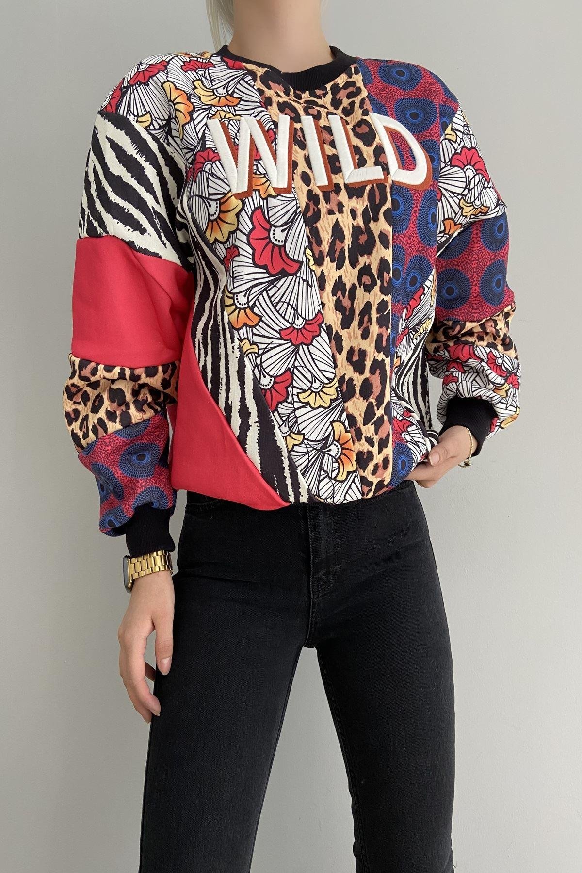 PATCH DESEN ÖNÜ NAKIŞLI SWEAT