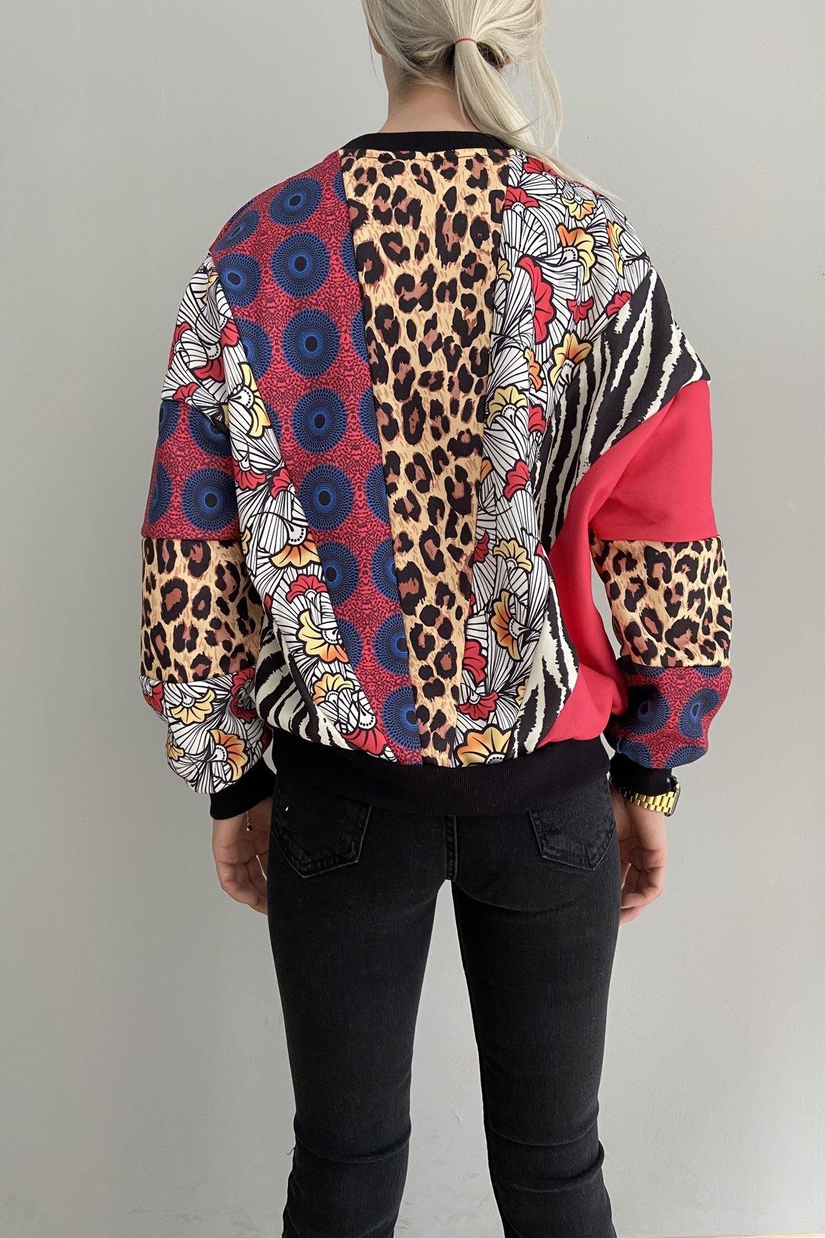 PATCH DESEN ÖNÜ NAKIŞLI SWEAT