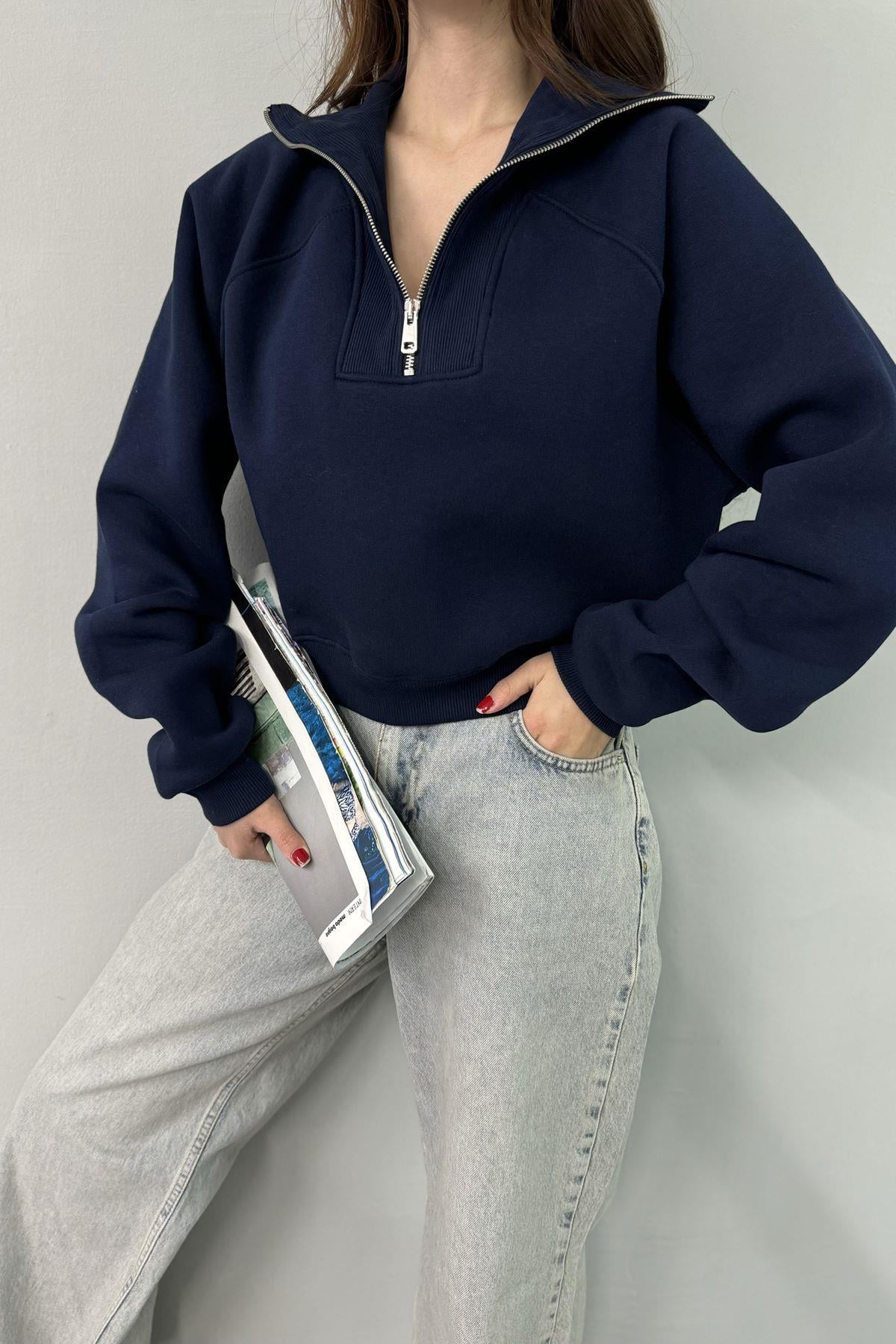 PATI FERMUARLI CROP SWEATSHIRT