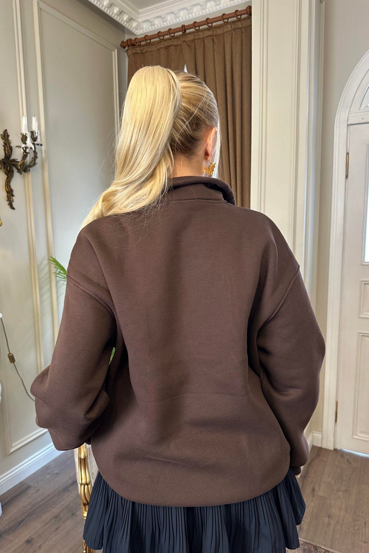 PATI FERMUARLI NAKIŞ DETAYLI SWEATSHIRT