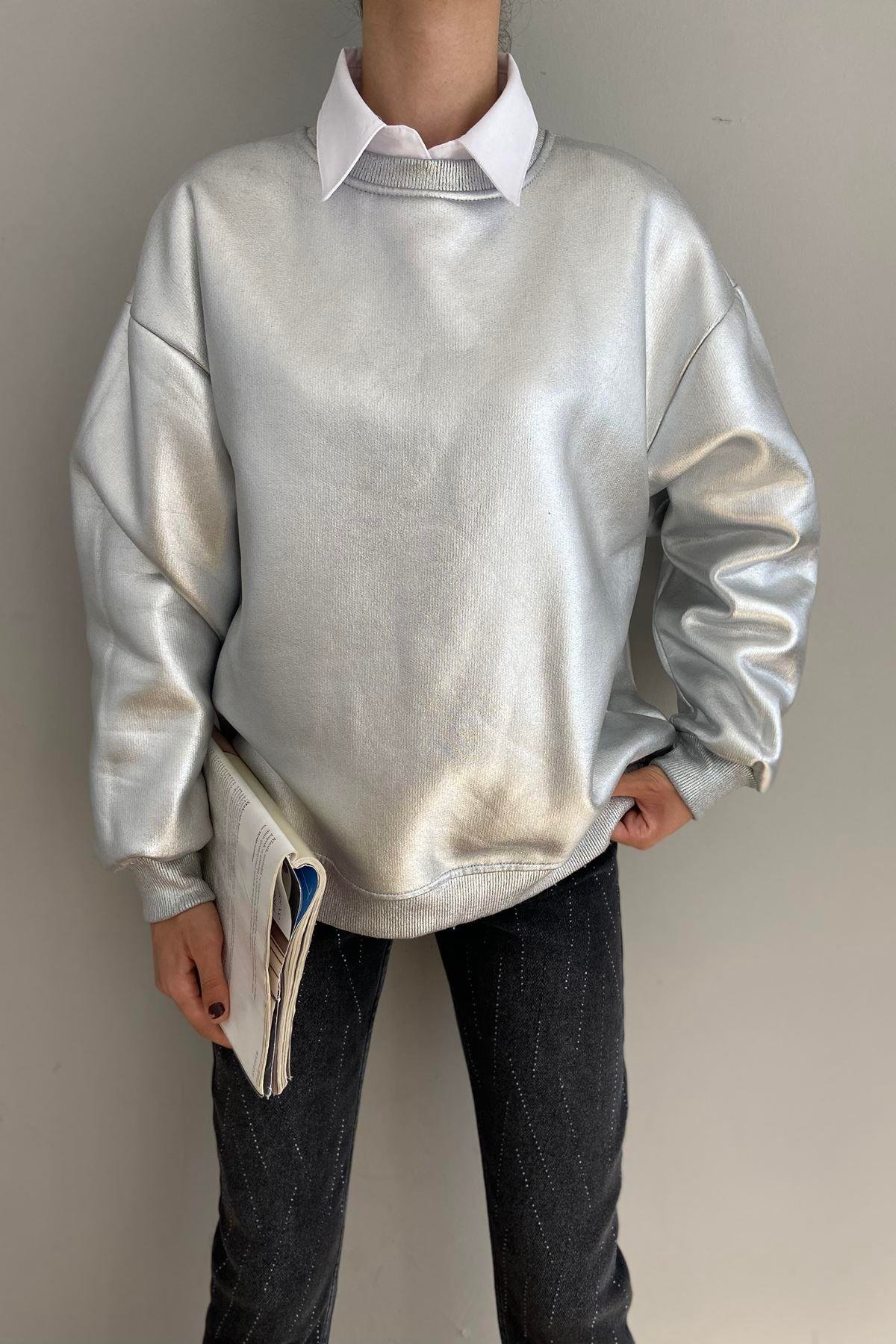 VARAKLI BİSİKLET YAKA SWEATSHIRT