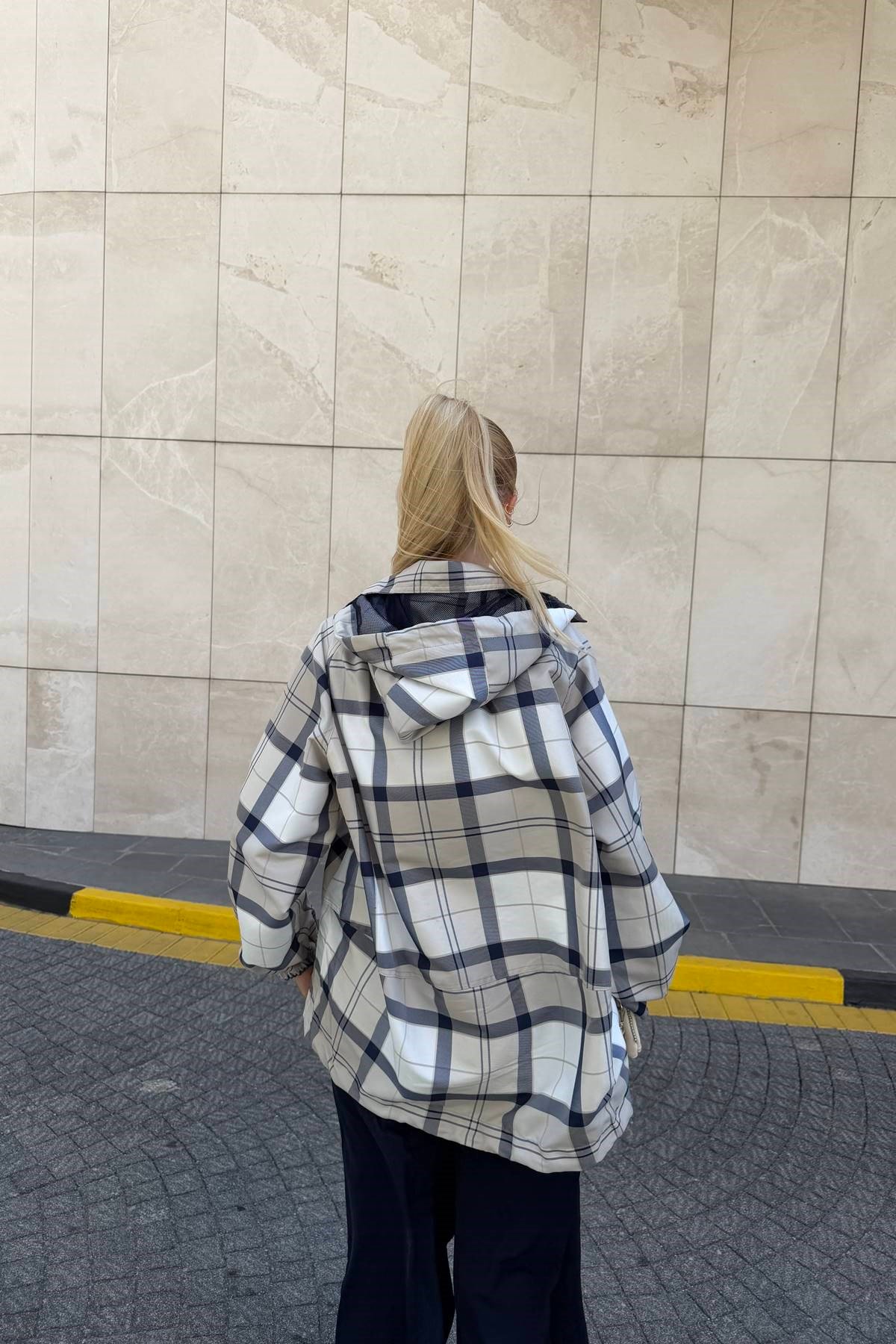 EKOSE DESEN KAPŞONLU CEKET