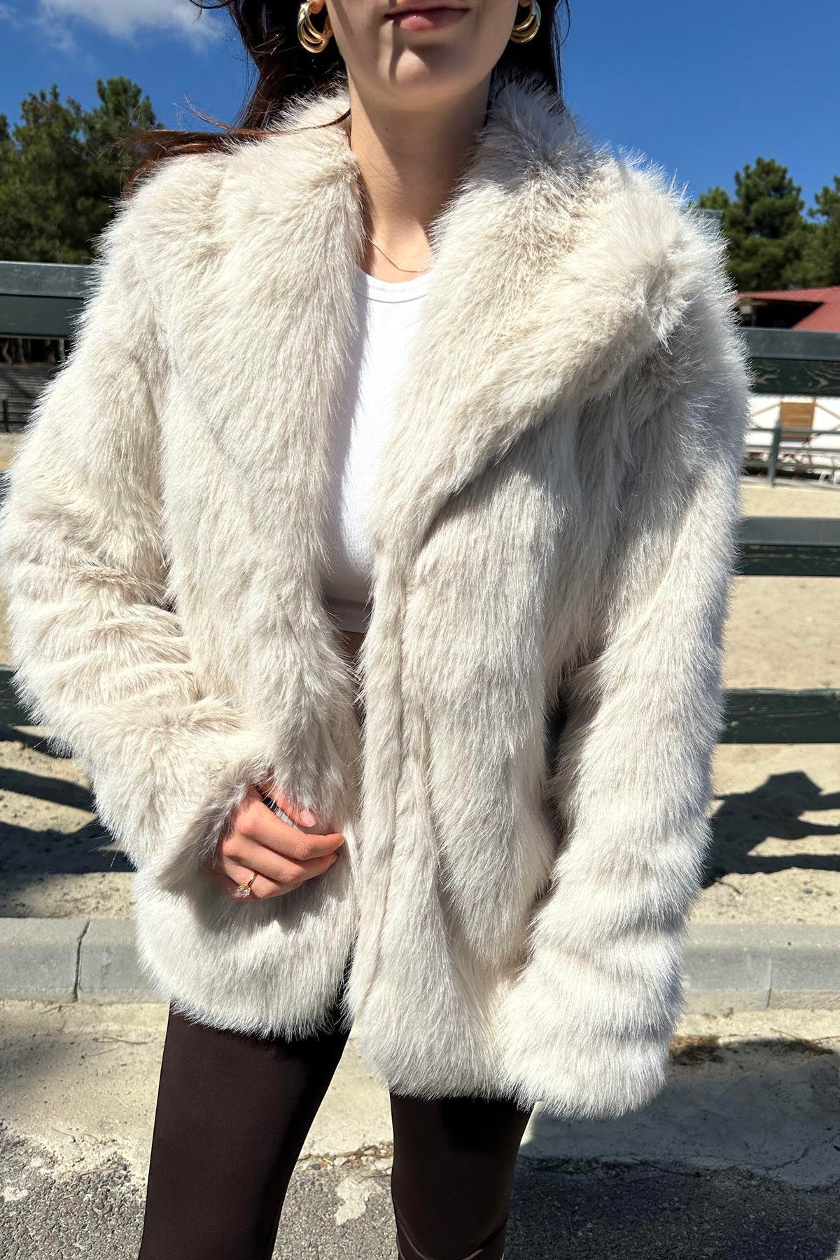 ŞAL YAKA KÜRK CEKET