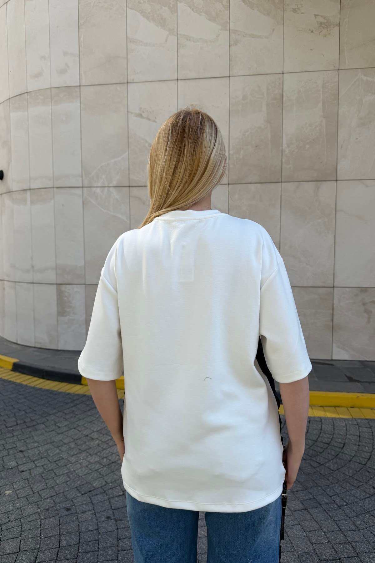 ASKILI SATEN DANTELLİ TSHIRT