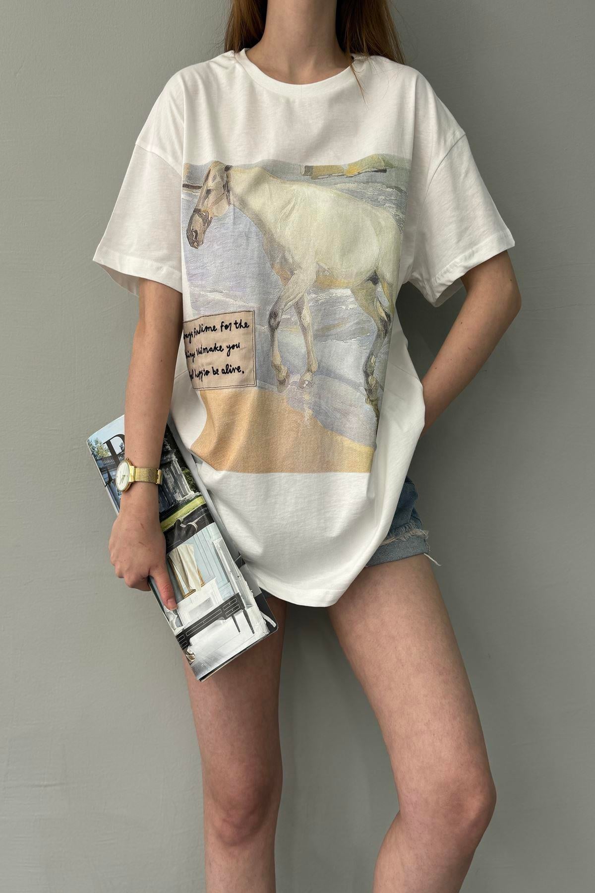 BASKI DETAYLI TSHIRT