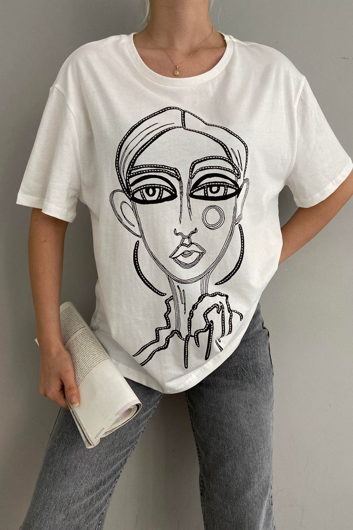 BASKI DETAYLI TSHIRT