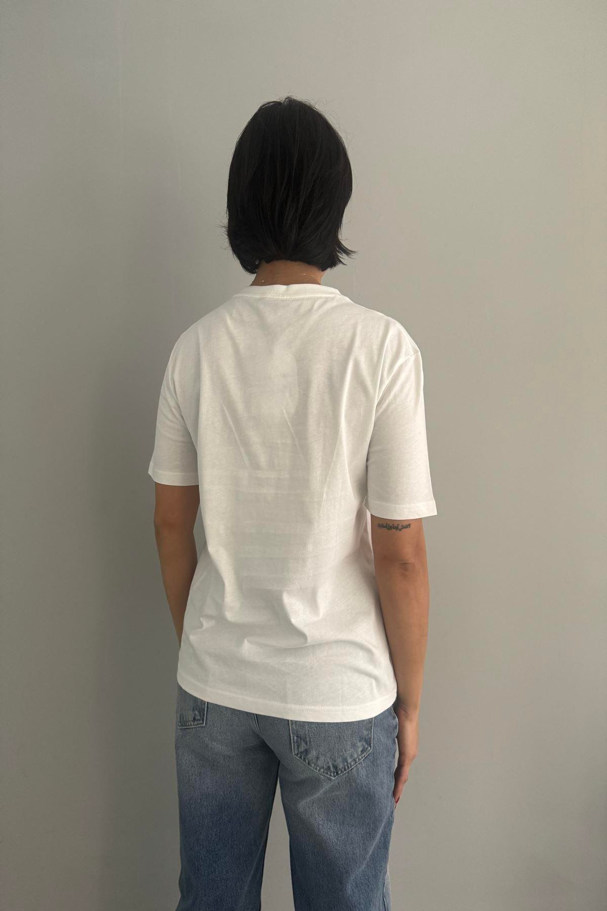 BASKI VE NAKIŞ DETAYLI TSHIRT