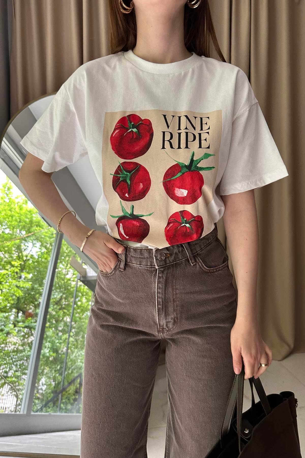 BASKI VE NAKIŞ DETAYLI TSHIRT