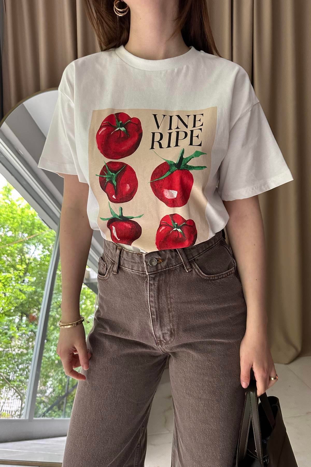 BASKI VE NAKIŞ DETAYLI TSHIRT