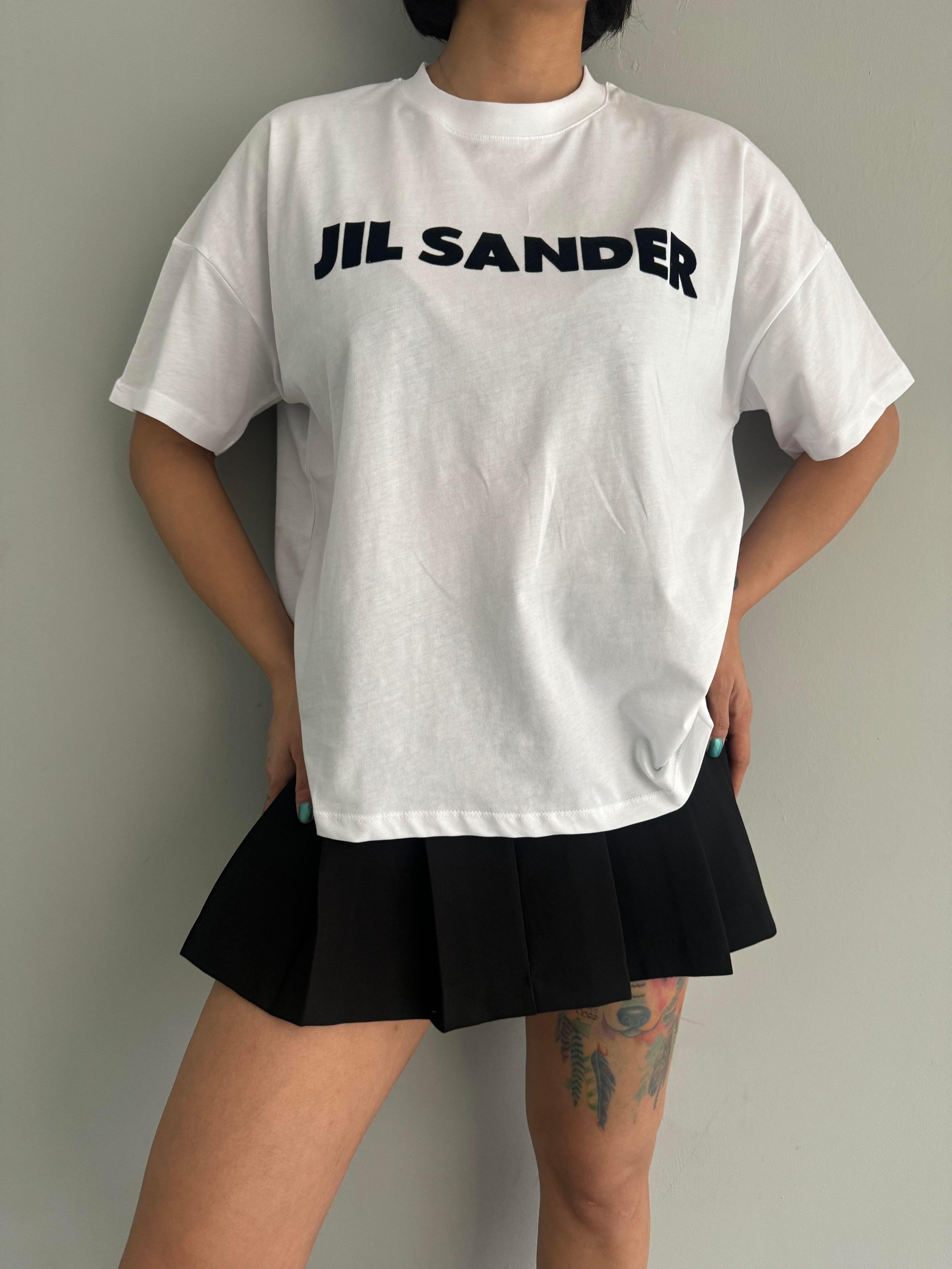 BASKILI DETAYLI TSHIRT